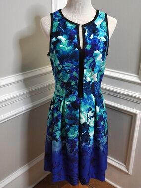 Vince Camuto dress blue floral sleeveless, Size 2